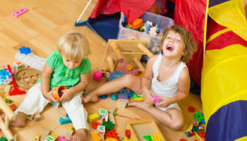 children-playing-with-blocks